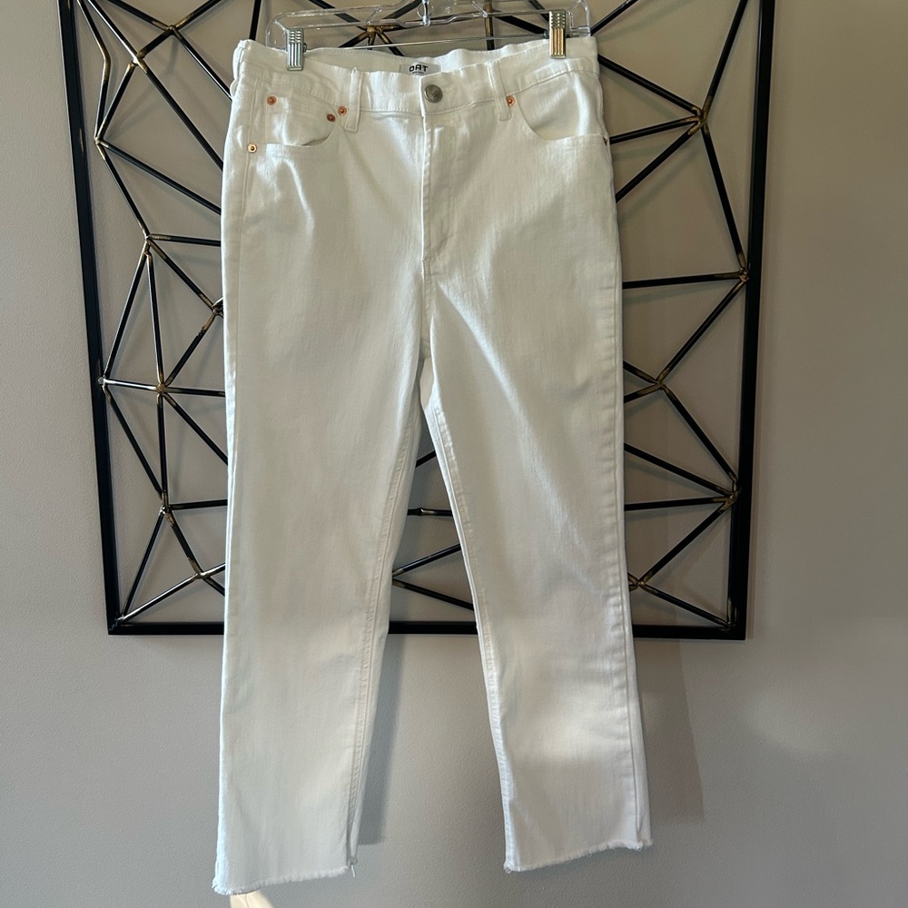 Oat Brand Elegant White Straight Leg Women's Jeans